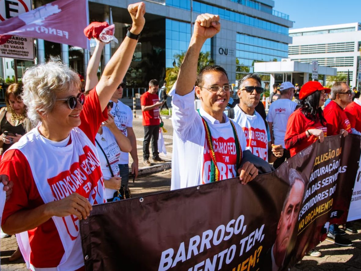 DIA 8/8: Atos na Bahia apontam que negociação será no STF e que só poderemos avançar com forte mobilização e greve!