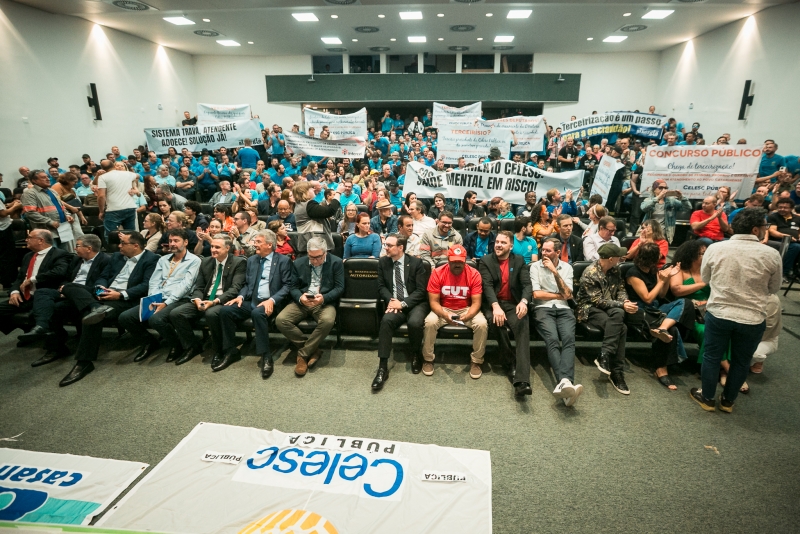 Sintrajusc participou do lançamento da Frente Parlamentar em Defesa do Serviço Público e das Empresas Públicas e de Audiência em defesa da Celesc Pública